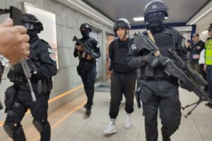 Así llegó el hermano del Niño Guerrero a Venezuela tras extradición desde España: fuertemente custodiado (+Videos)