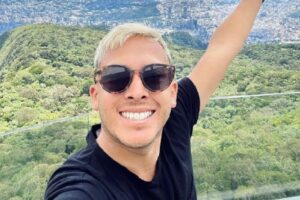 Así respondió AlexTienda a venezolana que lo invitó a fijar posición sobre las elecciones