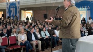Baja de impuestos y que vivir en la calle sea delito, las propuestas del herrerismo para Álvaro Delgado