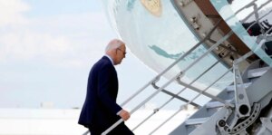 Biden da positivo por Covid y pausa la campaña
