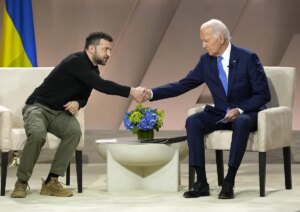 Biden se reúne con Zelenski: "Estamos con vosotros, punto"