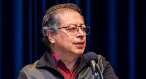Blu Radio responde a Petro, que dijo que informes de Noticias Caracol son falsos