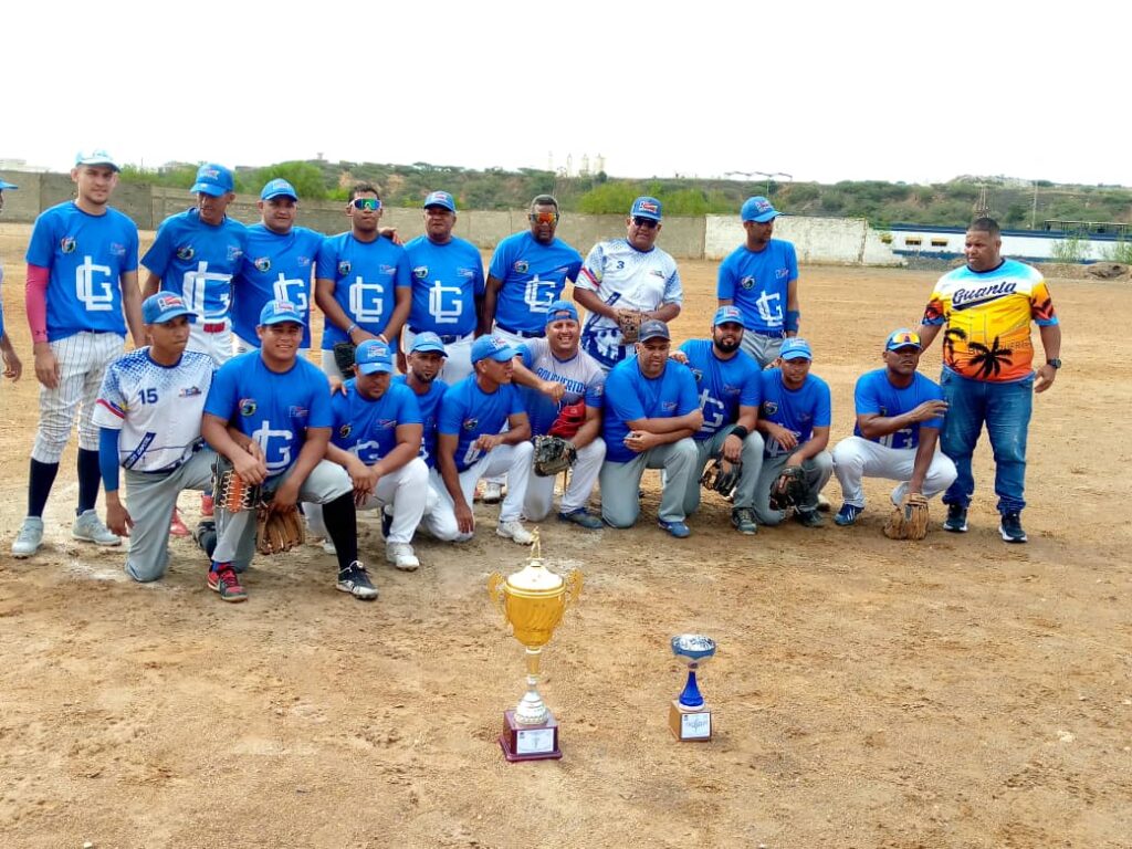 Bolipuertos Campeón del softbol Copa Victoria Institucional