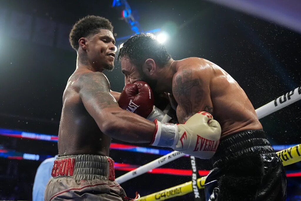 Boxeo: ¿Por qué el publico abucheó al campeón Shakur Stevenson si ganó claramente?