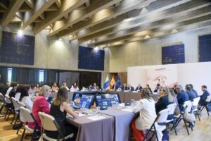 CCAA del PP votan a favor del reparto de 347 menores migrantes pero no se pronuncian sobre la reforma de Extranjería