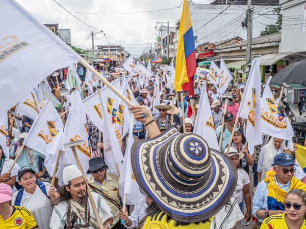 Campesinos colombianos se manifiestan en apoyo al Gobierno y sus reformas | Gobierno | Economía
