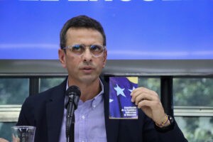 Capriles: "Todos sabemos lo que pasó; fue una victoria contundente de González Urrutia"