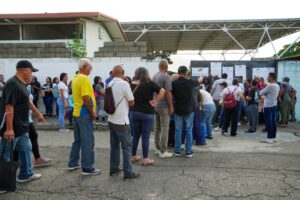 Carabobo votó con total normalidad y en Paz - Yvke Mundial