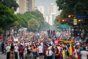 Caracas se reencontró en el asfalto