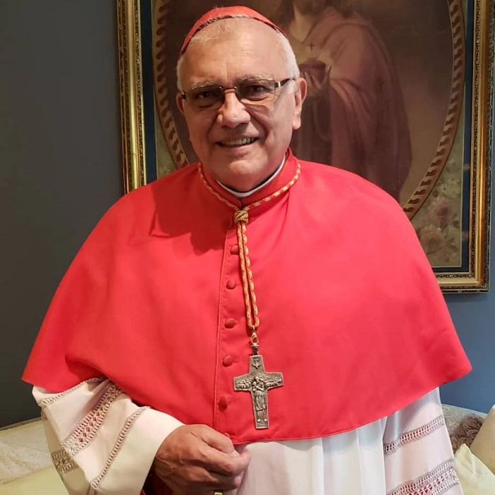 Cardenal Baltazar Porras cumple 57 años de ordenación sacerdotal