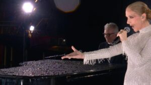 Céline Dion hace historia en la Torre Eiffel con un concierto épico