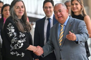 Centro Carter desplegó a 17 funcionarios en tres estados y Caracas