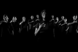 Coldplay publica video de su nuevo tema “Feels Like I’m falling in love” junto al coro de Manos Blancas del Sistemas Nacional de Orquestas (+Video)