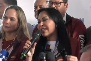 Comando Con Venezuela denuncia el impedimento del ingreso de testigos de la Junta Electoral al CNE (+Video)