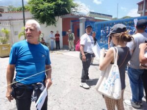 Comunidad organizada «pisó el acelerador» para apurar las colas en los centros de votación de Los Ruices