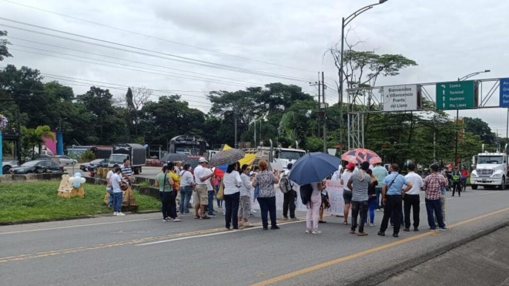 Comunidad protestó en la vía al Llano por elevados costos en el impuesto predial