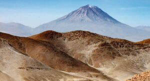 Cuál es la cordillera más larga del mundo, con su distancia y paso por Colombia