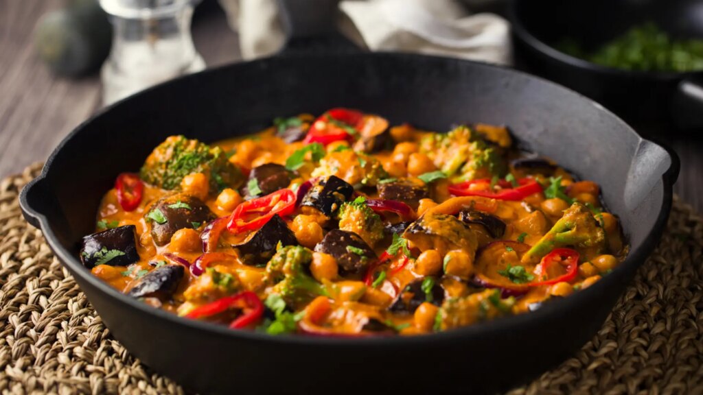 Curry de berenjenas, una receta vegetariana, saciante y barata