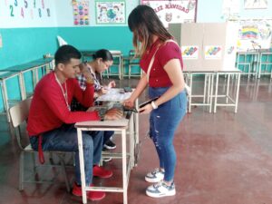 Denuncian fallas para acceder a plataforma que capacita a miembros de mesa