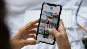 Descubren un misterioso álbum en la beta de iOS 18 que te recupera las fotos y vídeos perdidos de tu iPhone