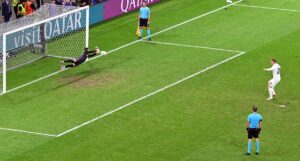 Diogo Costa salva a Portugal en los penaltis