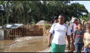 Diputado de Bolívar denuncia obra inconclusa en el puente en Curaima