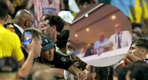 Dirigentes uruguayos también se calentaron por partido ante Colombia; agredieron a hinchas