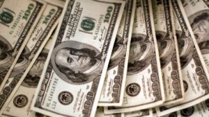 Dólar global cotizó estable mientras los mercados esperan por las novedades de los bancos centrales