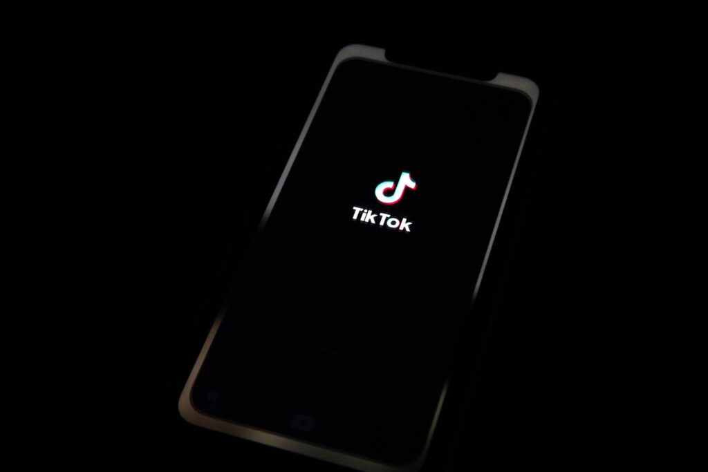 EE.UU. acusa a TikTok de rastrear las opiniones de sus usuarios en temas como aborto o armas
