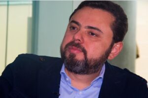 Ecarri afirmó que agencia tributaria bajo su gobierno sería ajena a intereses partidistas