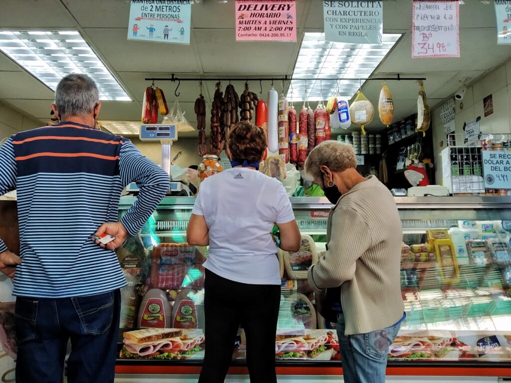Economistas prevén “mayores presiones cambiarias” tras las elecciones presidenciales 2024