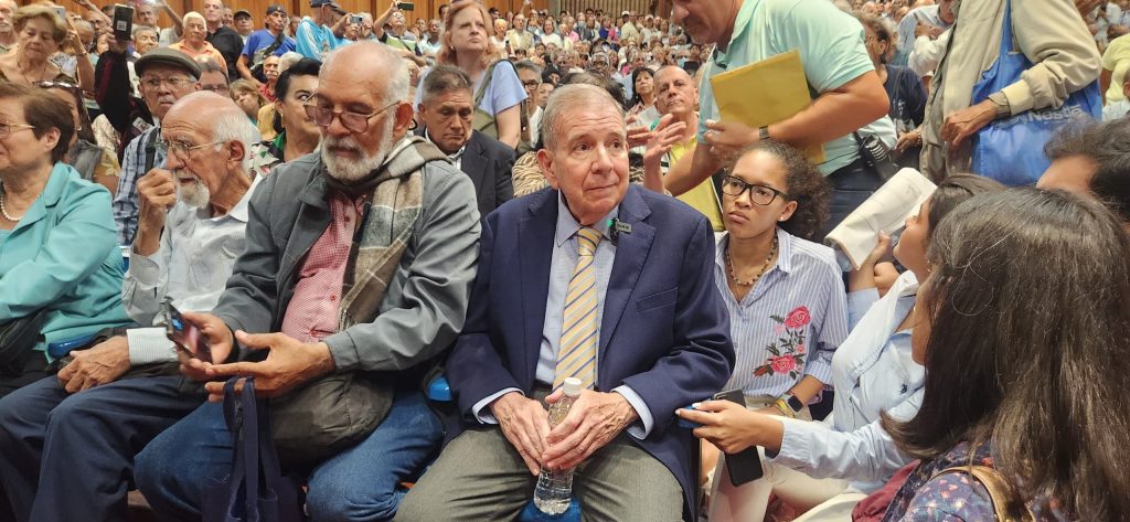 Edmundo González: «En Venezuela la humillación a los jubilados es algo que debemos cambiar»