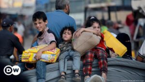 Ejército israelí ordena nuevas evacuaciones en Gaza – DW – 27/07/2024