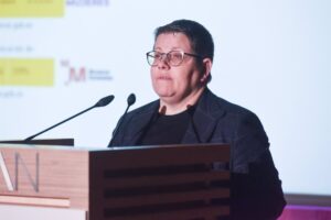 El Gobierno cesa a Isabel García como directora del Instituto de las Mujeres tras el caso de contratos de puntos violeta