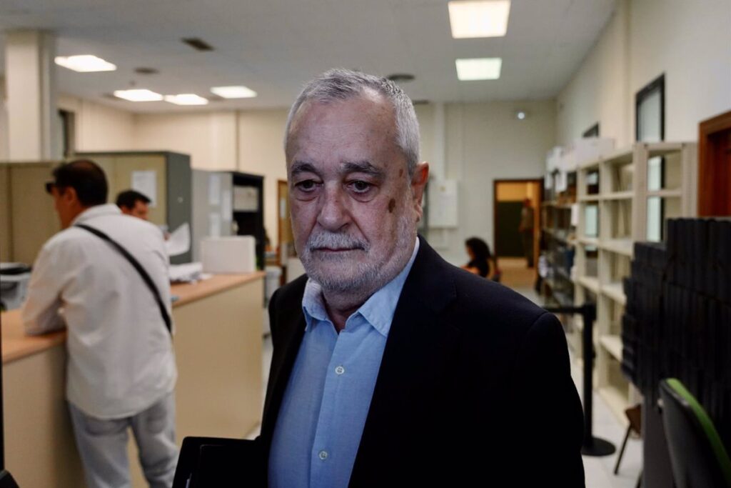 El TC achaca a TS y Audiencia una "interpretación extravagante" en los ERE y no ve probado que Griñán supiese del desvío