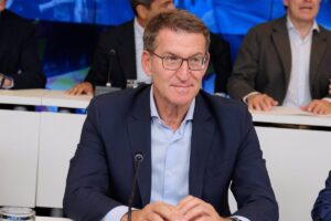 "El centro político debe unirse para evitar que los extremistas dirijan su futuro"