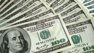 El dólar retrocede en la banca: menos de 35% de los depósitos totales se registran en divisas