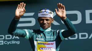 El eritreo Biniam Girmay hace historia en el Tour de Francia