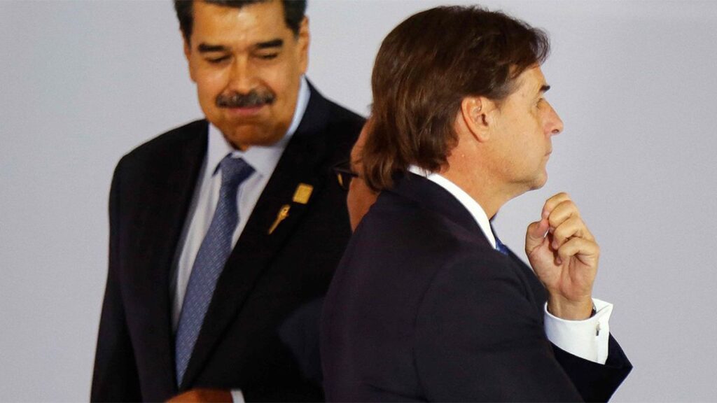 El gobierno de Nicolás Maduro acusa a Uruguay de integrar una operación de intervención contra las elecciones