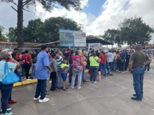 El oficialismo movilizó a su militancia en Guayana