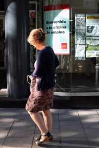 El paro baja en 222.600 personas y la ocupación alcanza un nuevo récord de casi 21,7 millones de empleos