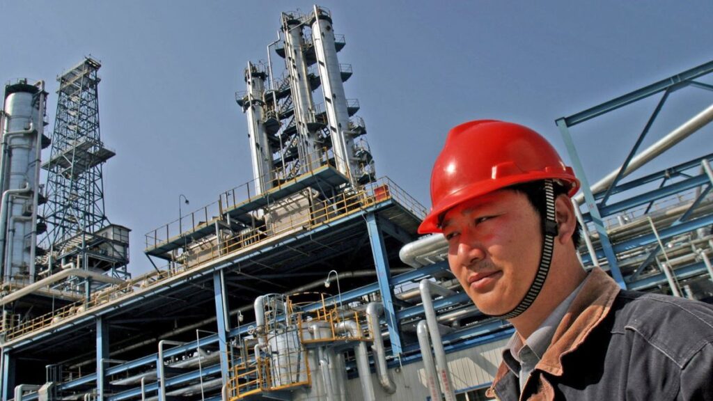 El petróleo sigue en terreno negativo ante la perspectiva de una menor demanda china