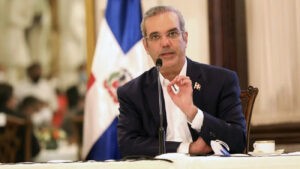 El presidente dominicano se posiciona a favor "del que gane" las elecciones de EE.UU. - AlbertoNews