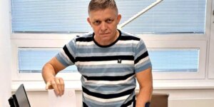 El primer ministro de Eslovaquia se pone un sueldo y guardaespaldas de por vida después de sufrir un atentado