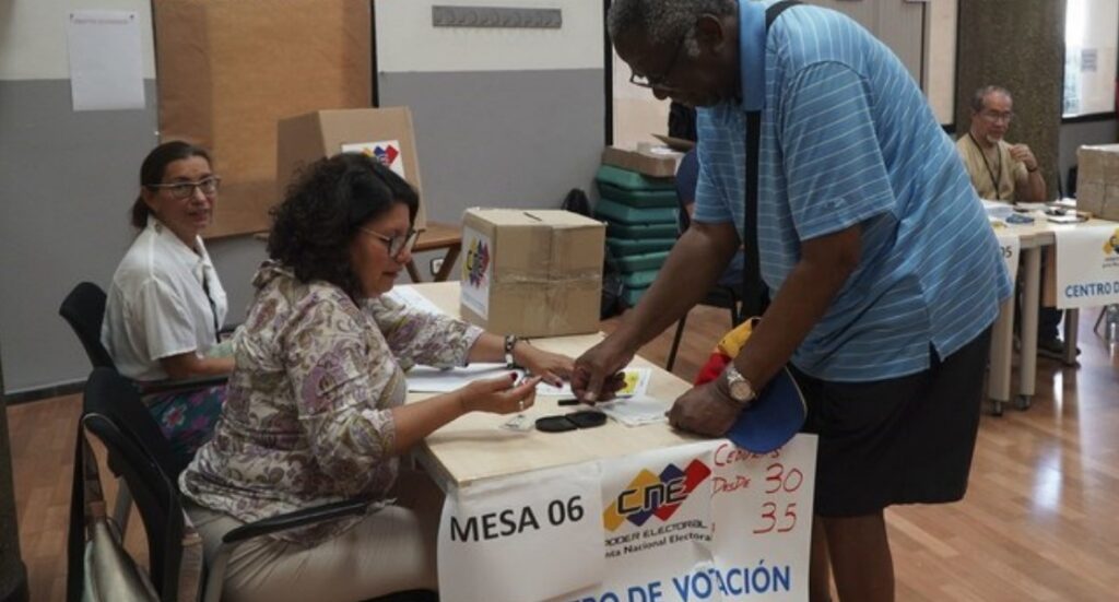 Elecciones presidenciales: Las mesas electorales en España abrieron sin incidentes - AlbertoNews
