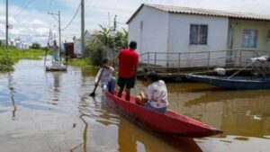 En La Mojana sucreña las aguas corren sin control y ya dejan cerca de 300 mil damnificados