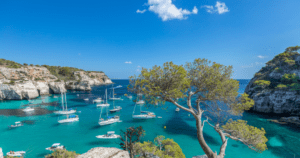 Estos son los 12 mejores hoteles de Menorca para disfrutar de las vacaciones