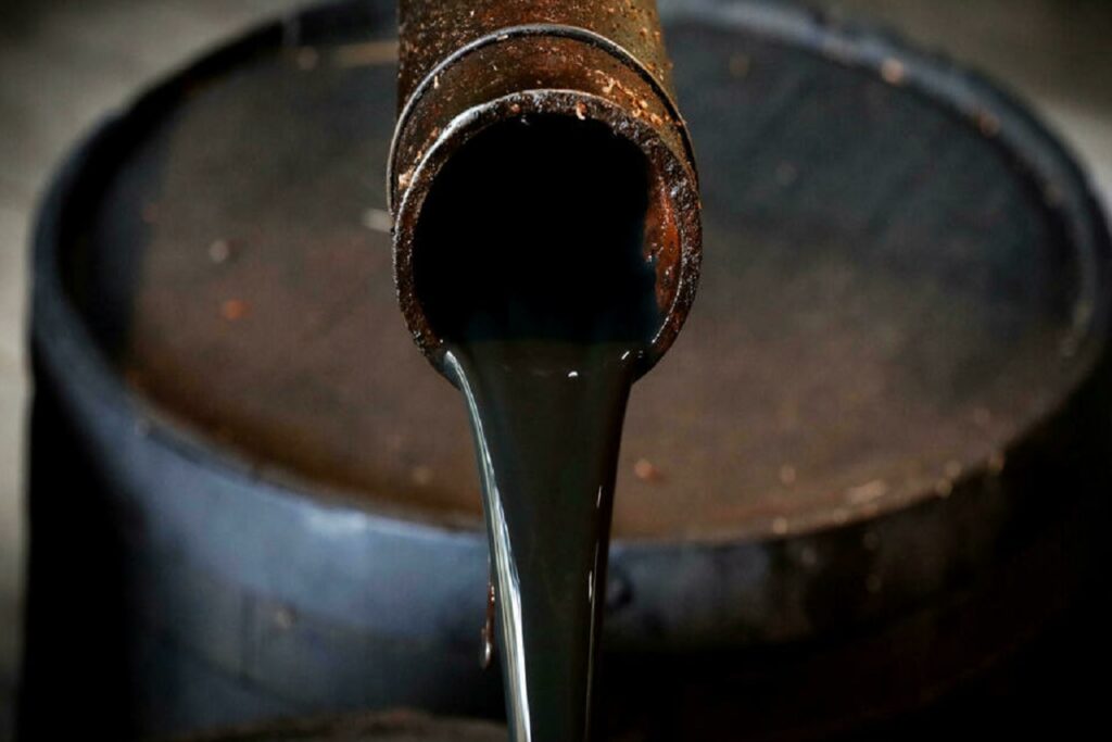 Exportaciones petroleras de junio se mantuvieron en 760 mil bpd: Reuters 