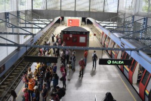 Fallas eléctricas afectan servicio de Metro Los Teques