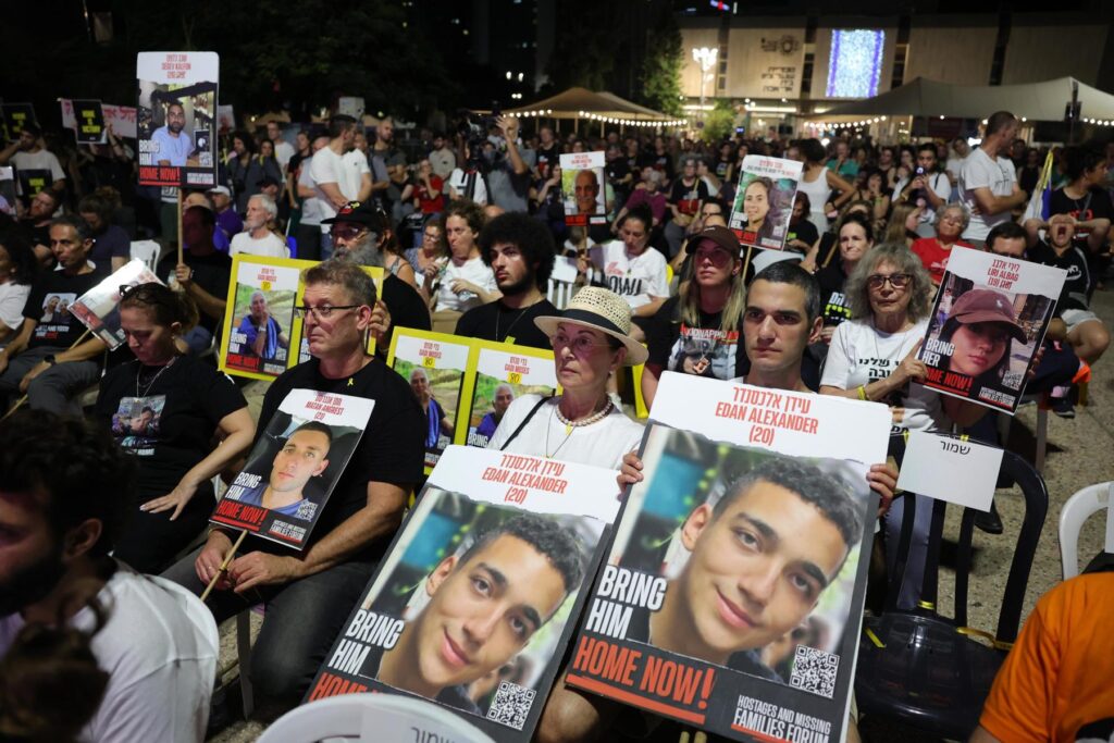 Familias de los rehenes deploran el discurso de Netanyahu: "Esta noche tampoco vuelven" - AlbertoNews